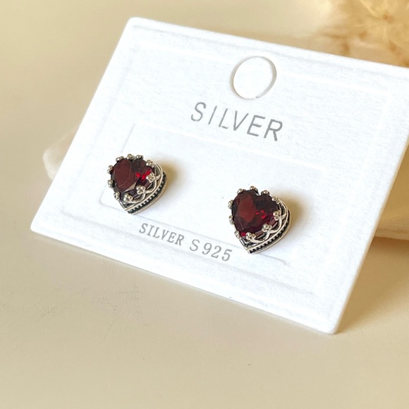 “Garnet Hearts” 925 Sterling Silver Natural Garnet Faceted Heart Stud Earrings - Picture 4 of 17